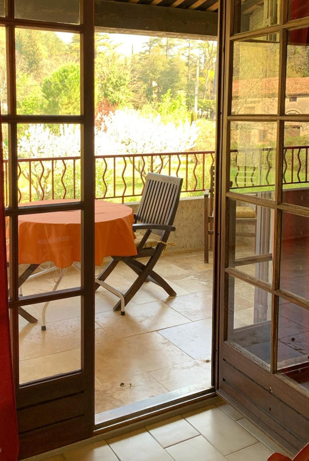Gite La Loge 142 Route De Carpentras 84210 Venasque Extérieur photo